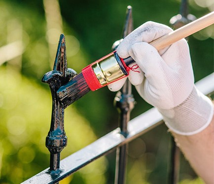 Barve za les in kovine